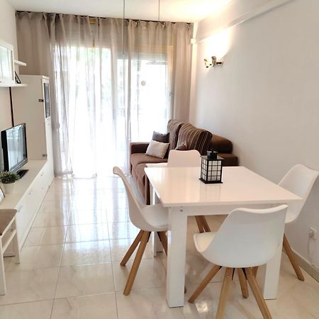 Luminoso Apartamento En Salou Con Terraza Y Parque Infantil Ideal Familias Exterior photo