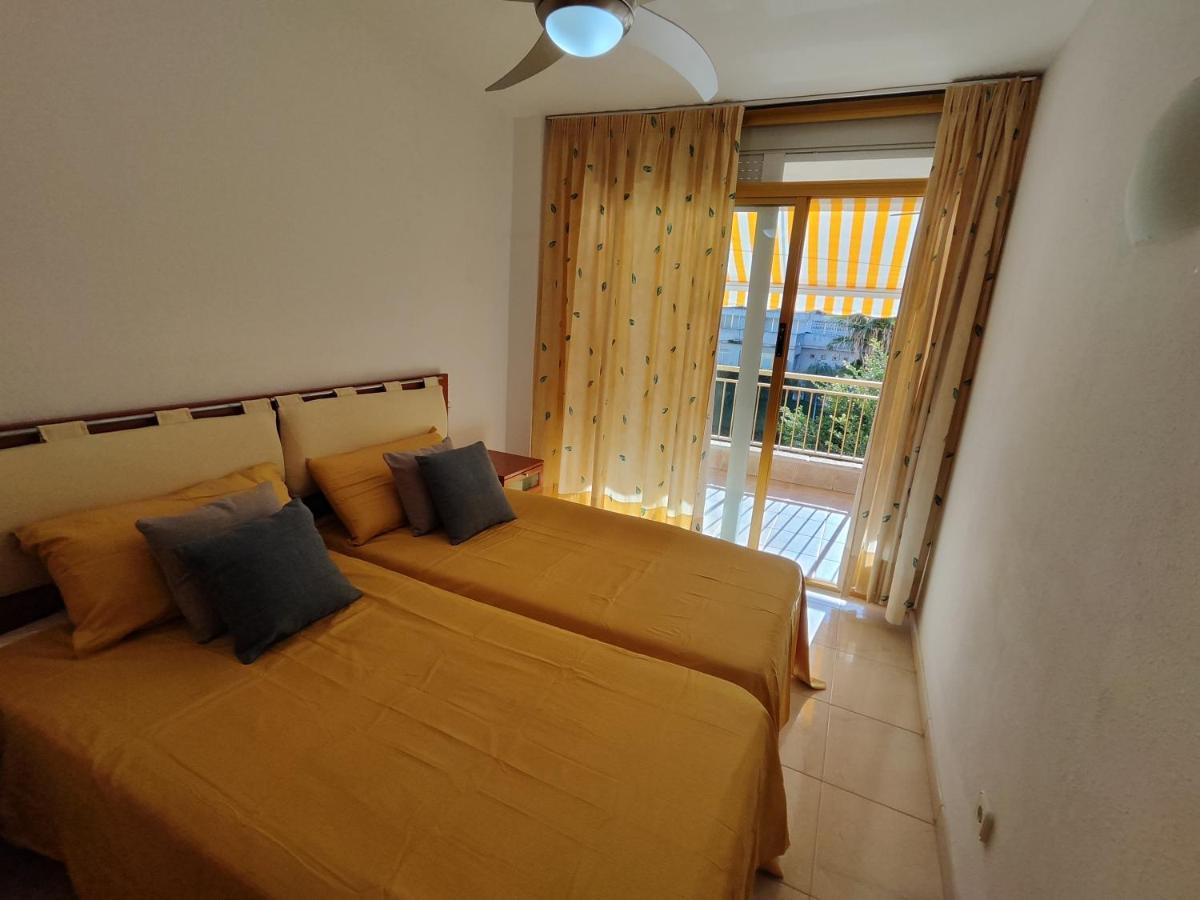 Luminoso Apartamento En Salou Con Terraza Y Parque Infantil Ideal Familias Exterior photo
