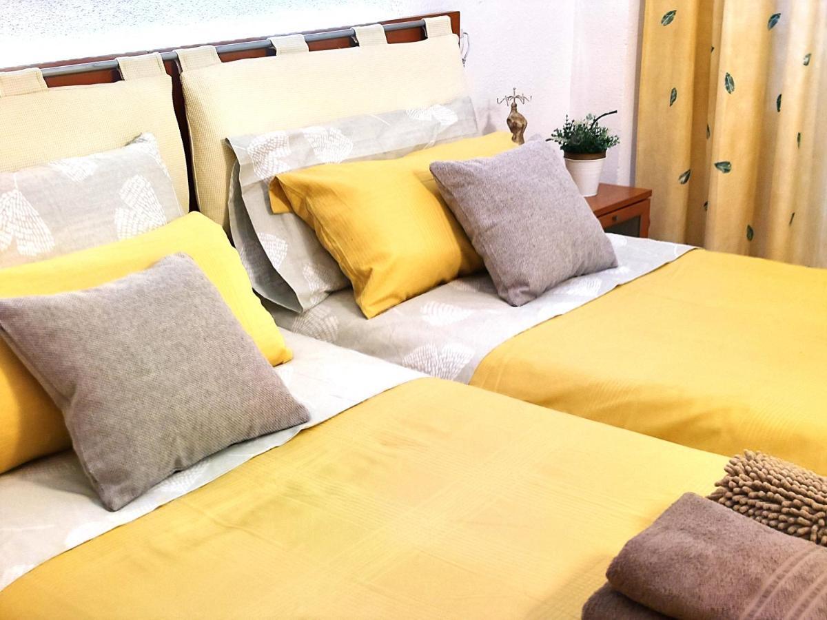 Luminoso Apartamento En Salou Con Terraza Y Parque Infantil Ideal Familias Exterior photo