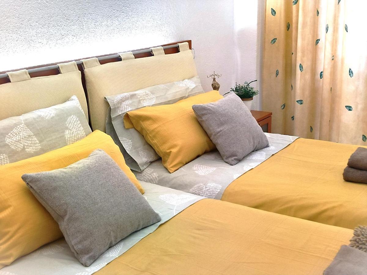 Luminoso Apartamento En Salou Con Terraza Y Parque Infantil Ideal Familias Exterior photo