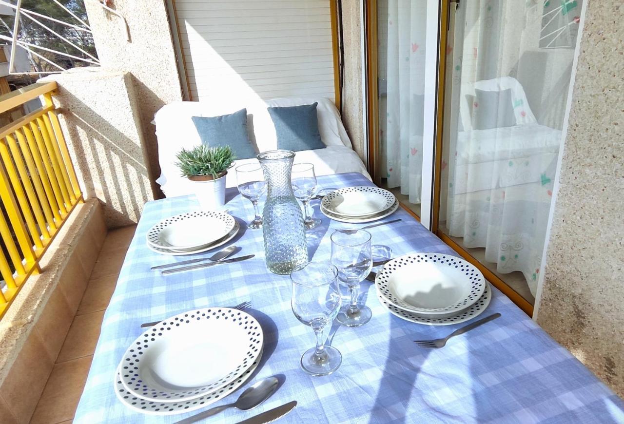 Luminoso Apartamento En Salou Con Terraza Y Parque Infantil Ideal Familias Exterior photo