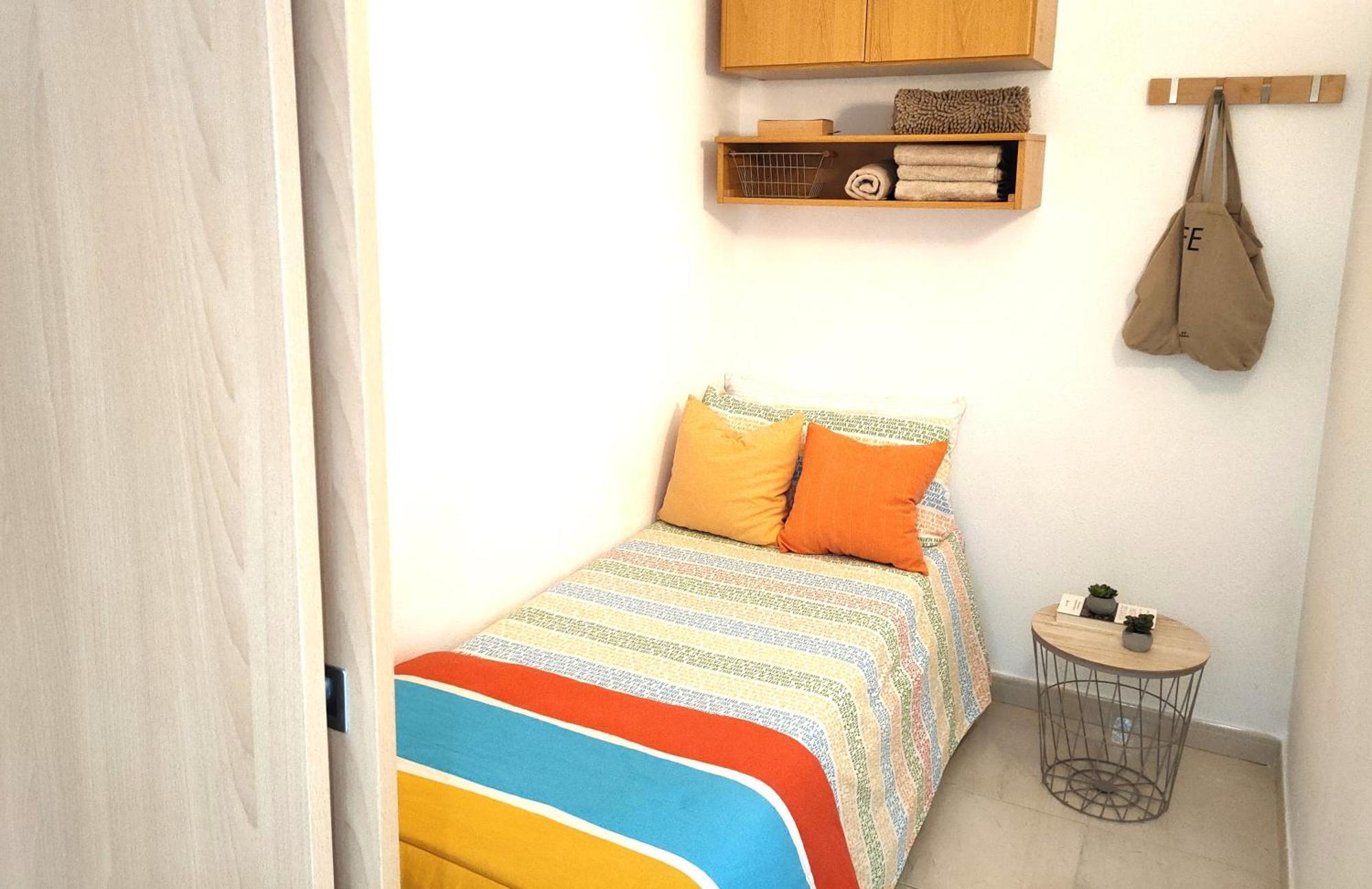 Luminoso Apartamento En Salou Con Terraza Y Parque Infantil Ideal Familias Exterior photo
